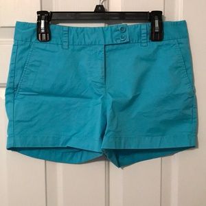 Vineyard vines everyday short 3” size 8